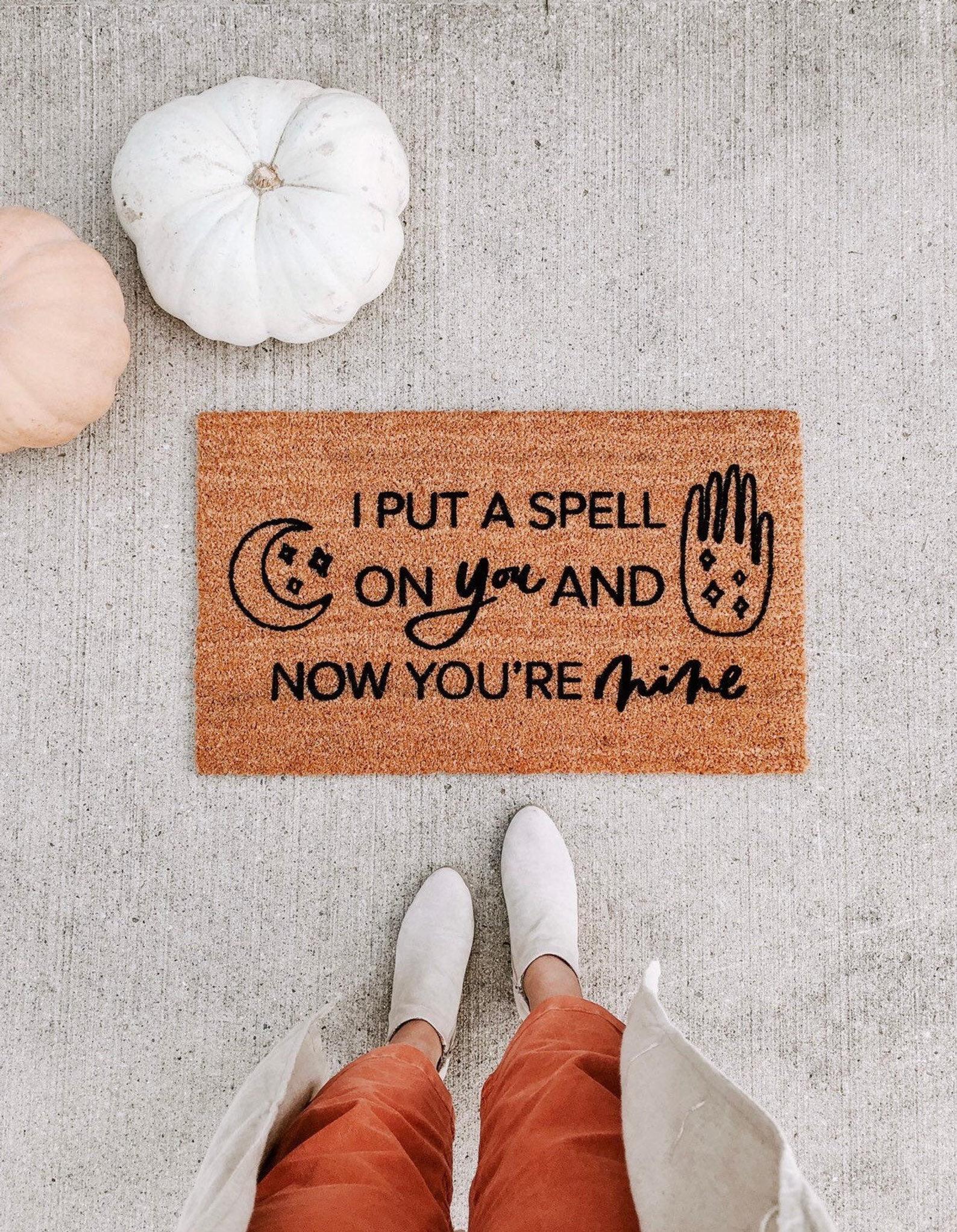 Weekly Finds +  Hocus Pocus I Put A Spell On You Doormat