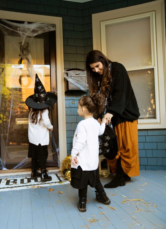 How to Decorate Your Fall Front Porch for Halloween + Our Little ...