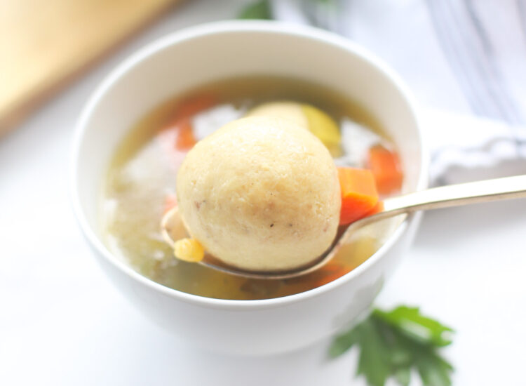 Homemade Matzo Ball Soup - Our Family Favorite Classic Jewish Chicken Stock with the Best Matzoh Balls | @glitterinclexi | GLITTERINC.COM