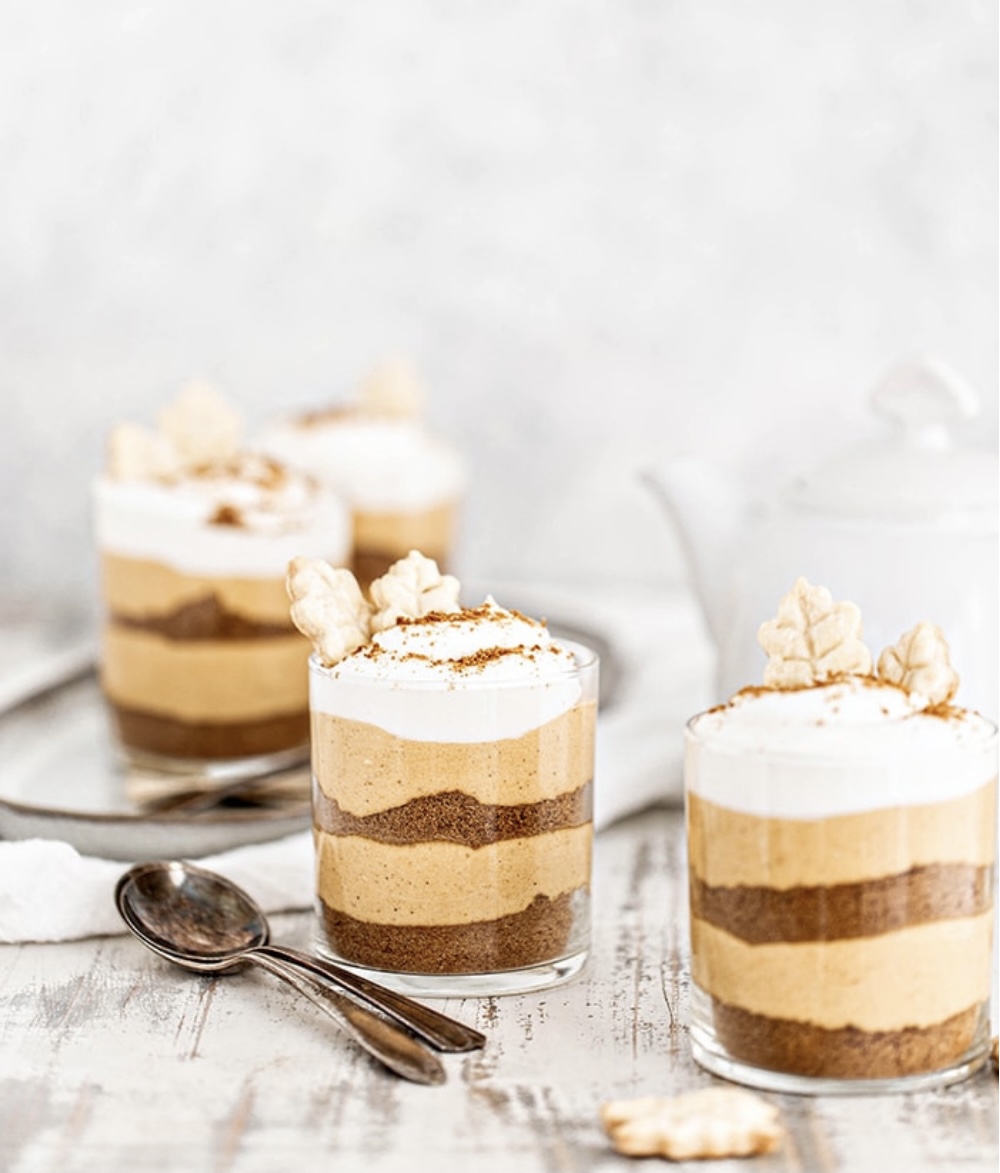 Pumpkin No Bake Cheesecake Jars with Gingersnap Crust