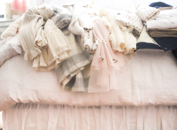 Little Love Notes + Our Holiday Family Photo Outfits