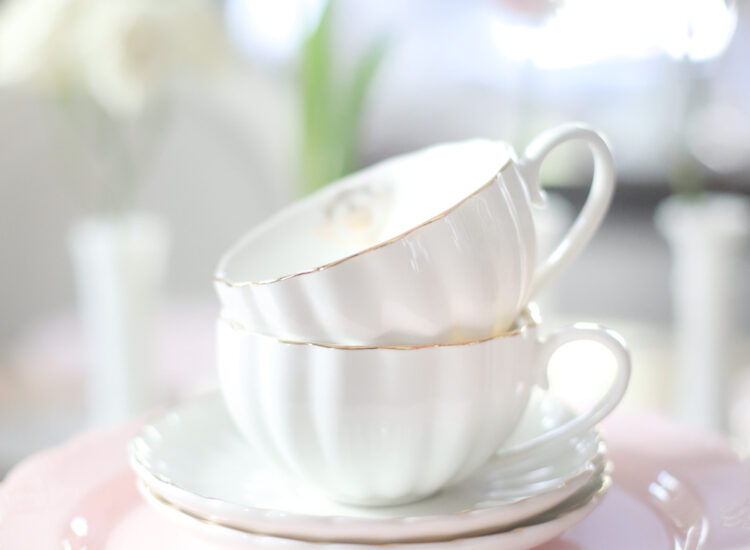 Emmeline’s 3rd Birthday Tea Party at Home | @glitterinclexi | GLITTERINC.COM