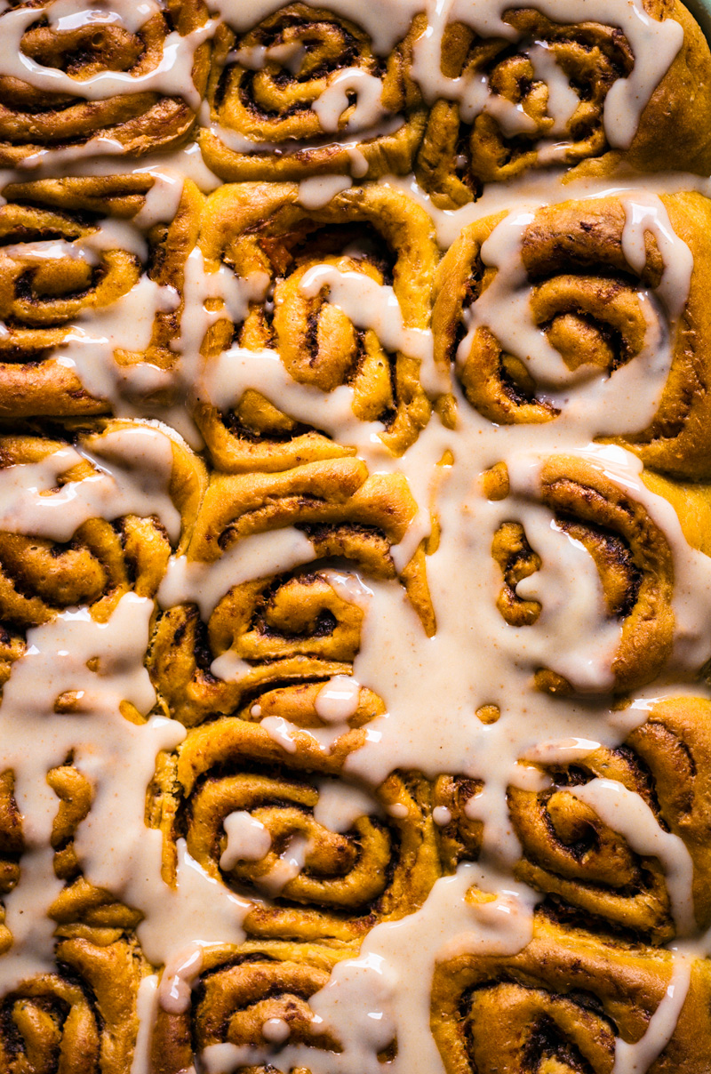 Vegan Pumpkin Cinnamon Rolls