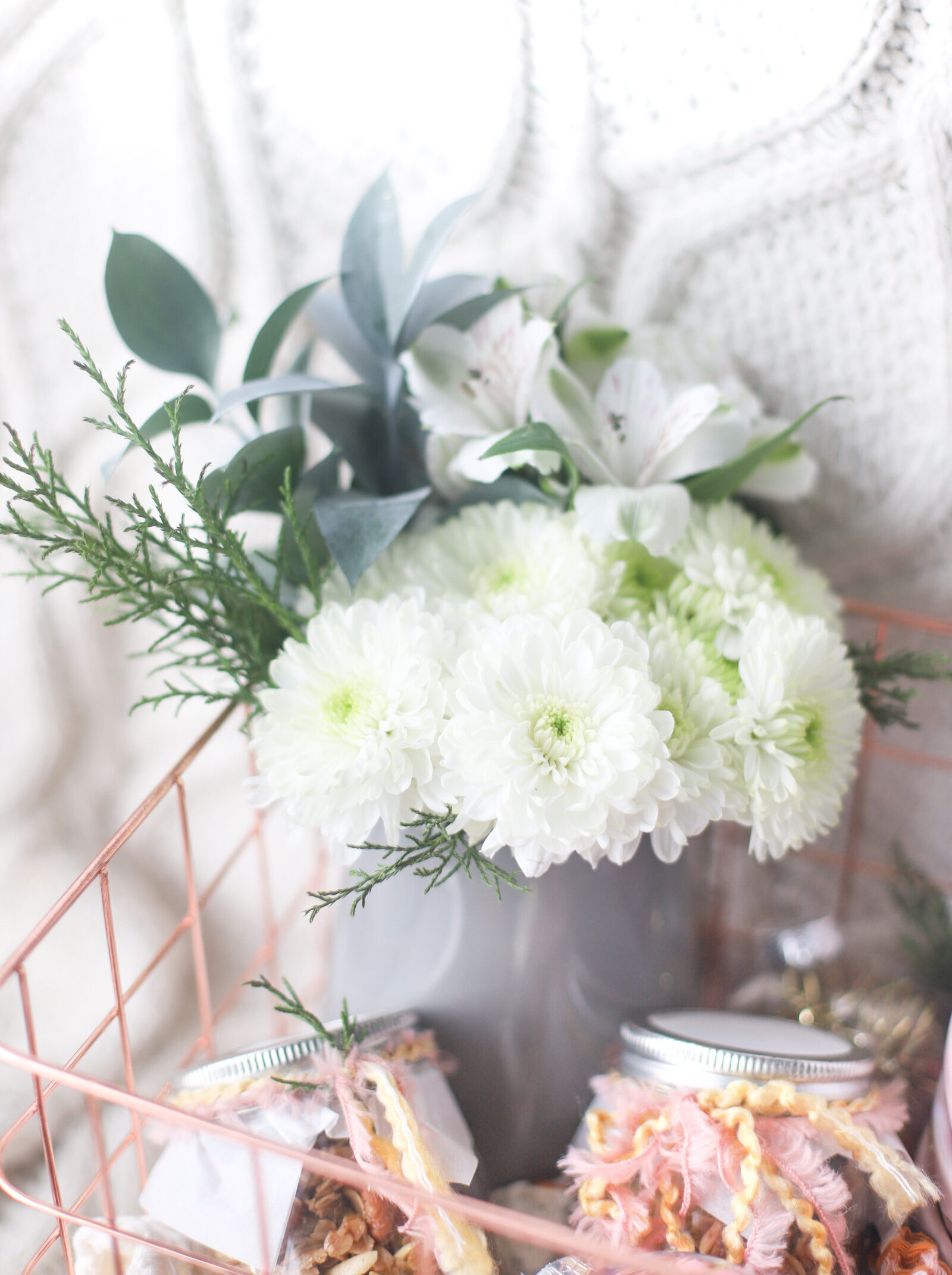 3 Favorite Handmade Gifts to Give This Holiday Season, including homemade granola in jars, Christmas candles from the grocery store, and a DIY floral arrangement using store-bought flowers. | @glitterinclexi | GLITTERINC.COM