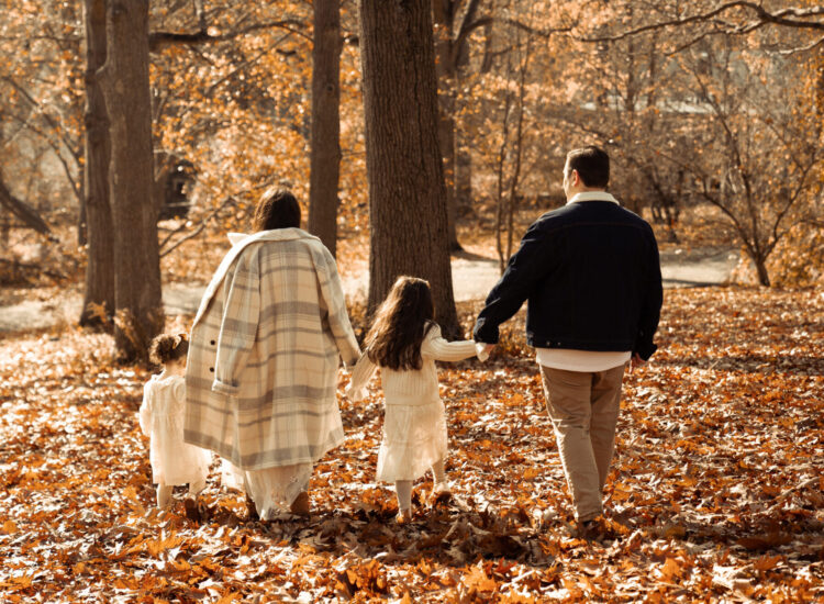 Our Annual Holiday Family Photos + A Thank You | @glitterinclexi | GLITTERINC.COM