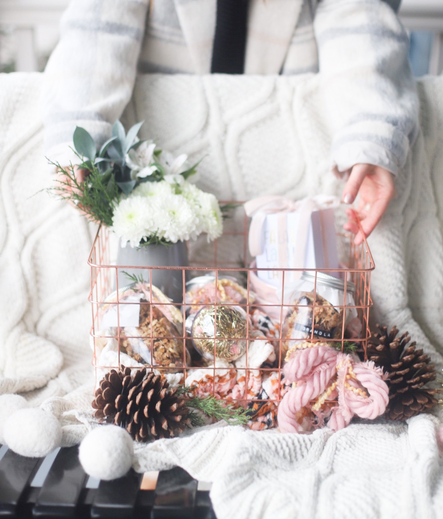 3 Favorite Handmade Gifts to Give This Holiday Season, including homemade granola in jars, Christmas candles from the grocery store, and a DIY floral arrangement using store-bought flowers. | @glitterinclexi | GLITTERINC.COM