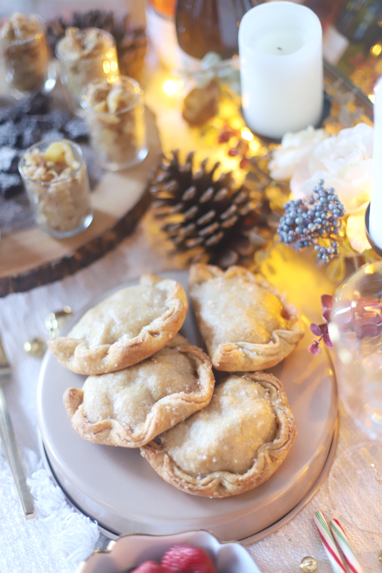 If you love a good dessert buffet, you will love this simple and beautiful woodland winter holiday dessert bar for your next festive Christmas or Hanukkah celebration! | @glitterinclexi | GLITTERINC.COM