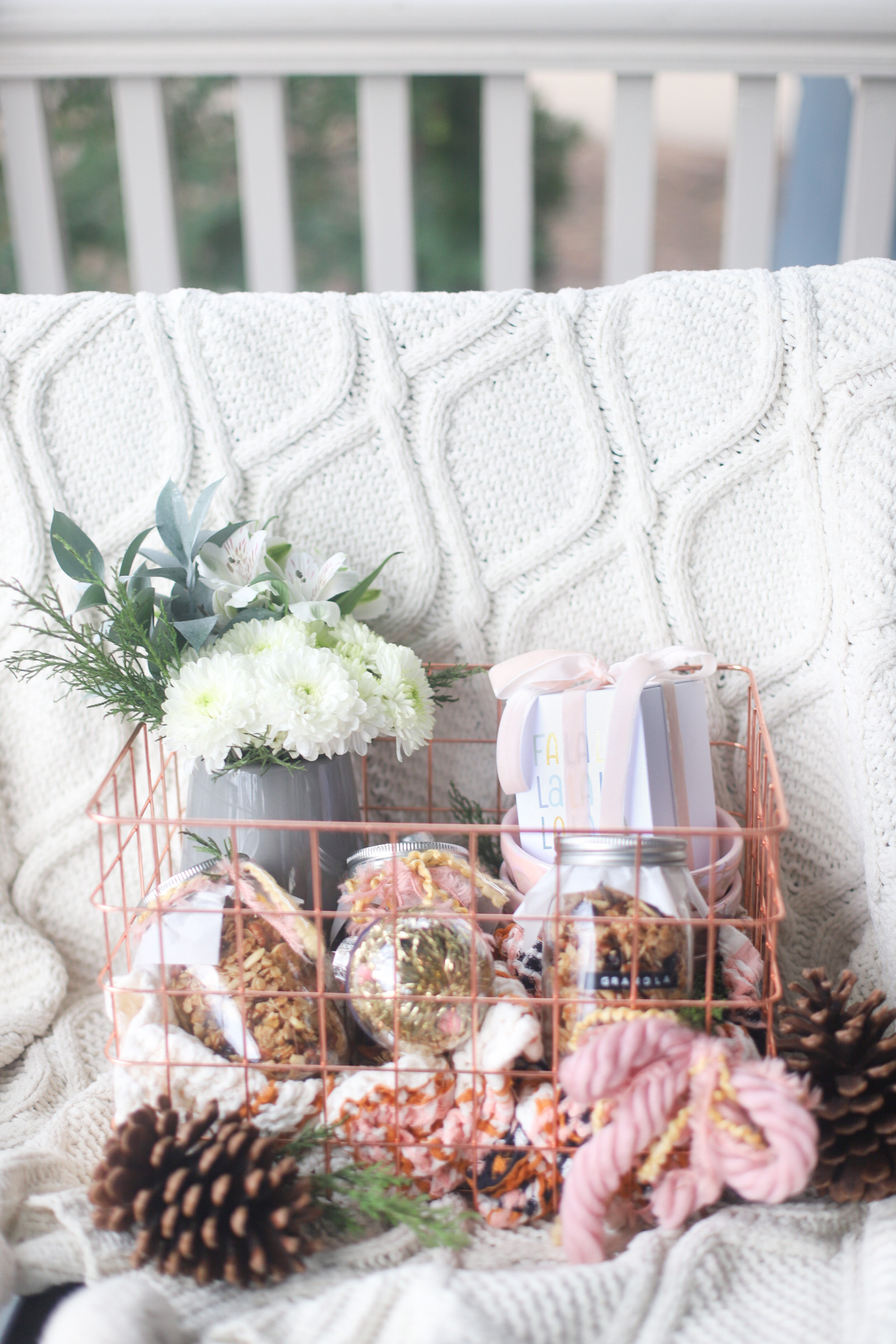 3 Favorite Handmade Gifts to Give This Holiday Season, including homemade granola in jars, Christmas candles from the grocery store, and a DIY floral arrangement using store-bought flowers. | @glitterinclexi | GLITTERINC.COM