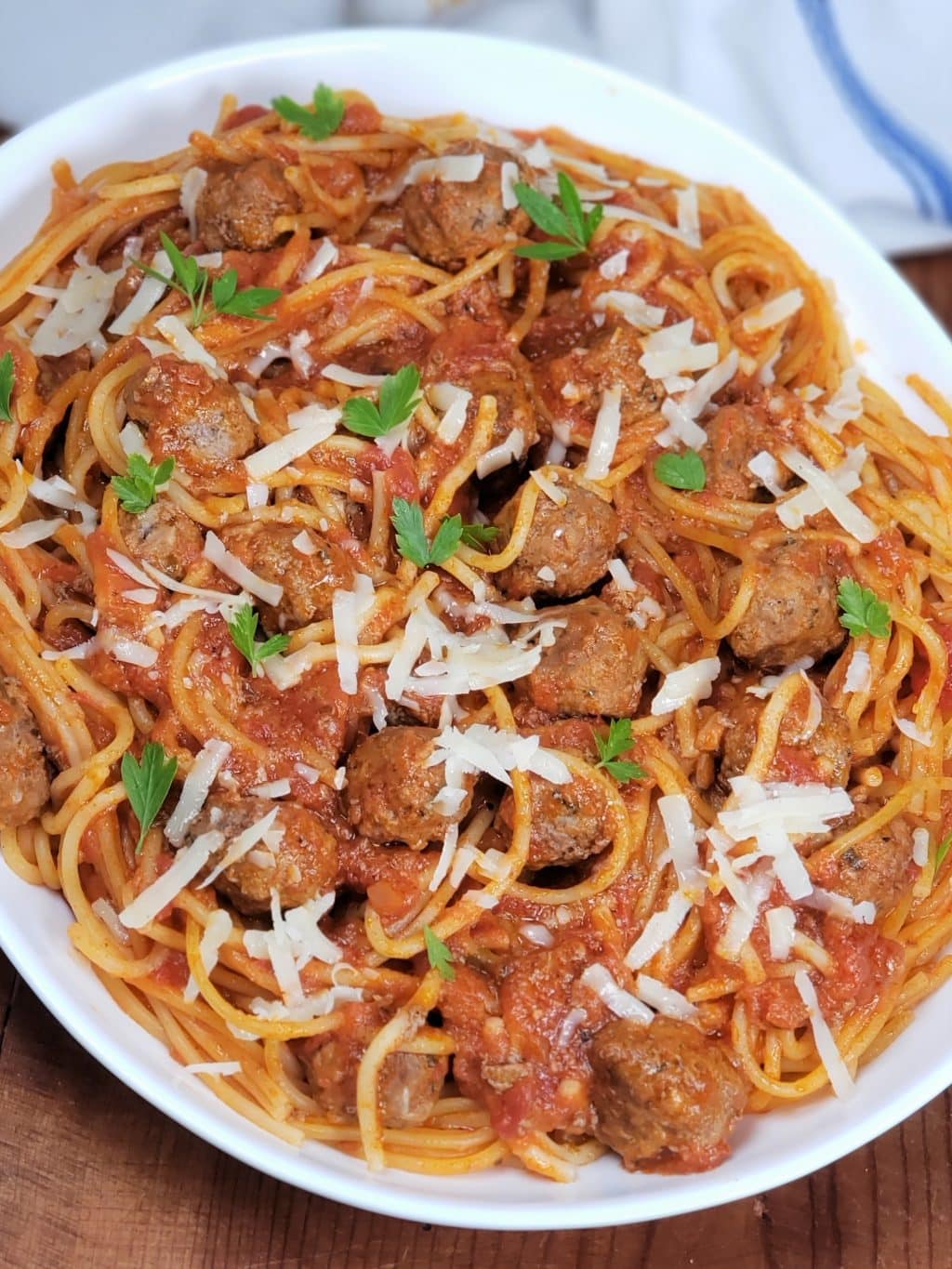 65 Easy Instant Pot + Crockpot Dinner Recipes | Instant Pot Spaghetti and Meatballs