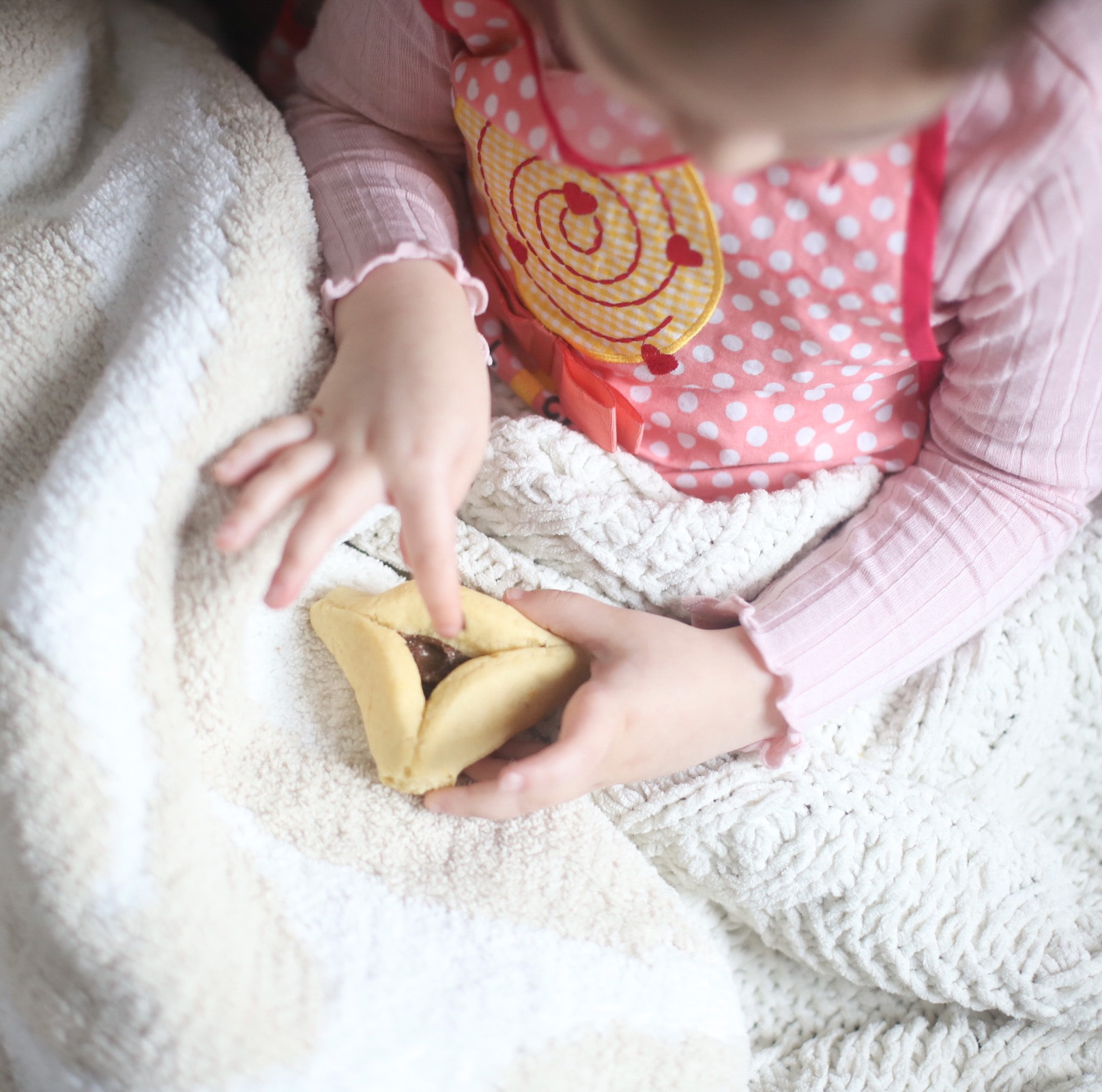 Easy and Delicious Dairy Free Hamantaschen | Our Favorite Recipe for Homemade Allergy-friendly Hamantashen | @glitterinclexi | GLITTERINC.COM