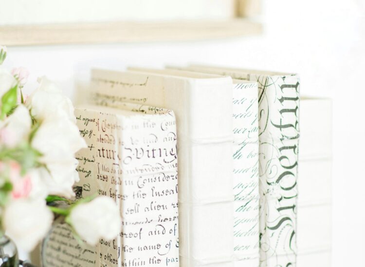 Little Love Notes + Covered Book Spines + Details on the First Week in Our New Home - GLITTERINC.COM