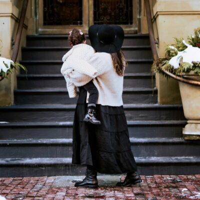 LITTLE LOVE NOTES // Back Bay Stoop - Mom and Daughter - GLITTERINC.COM