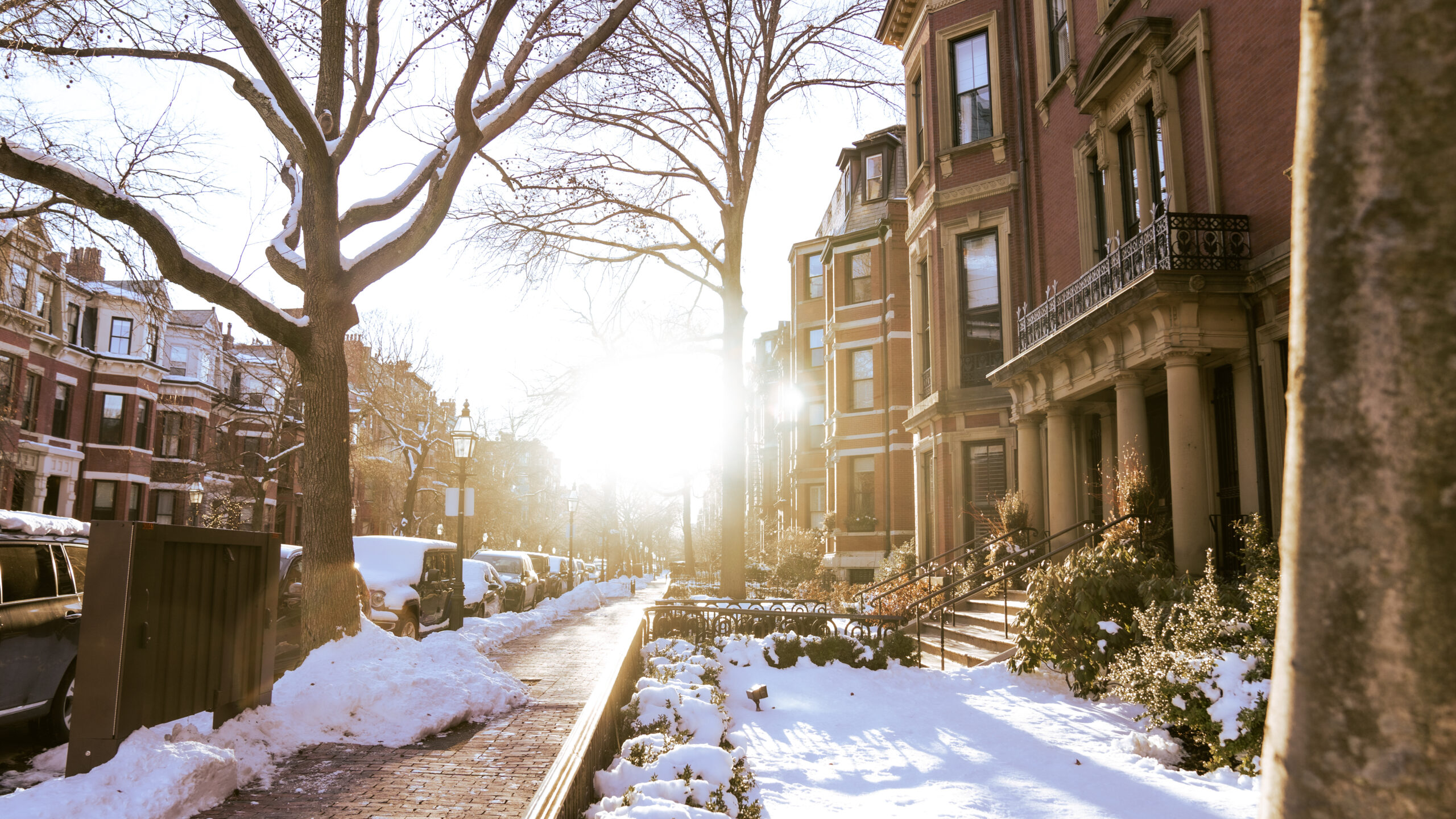 Winter Family Photos in Back Bay | Boston Snow | @glitterinclexi | GLITTERINC.COM