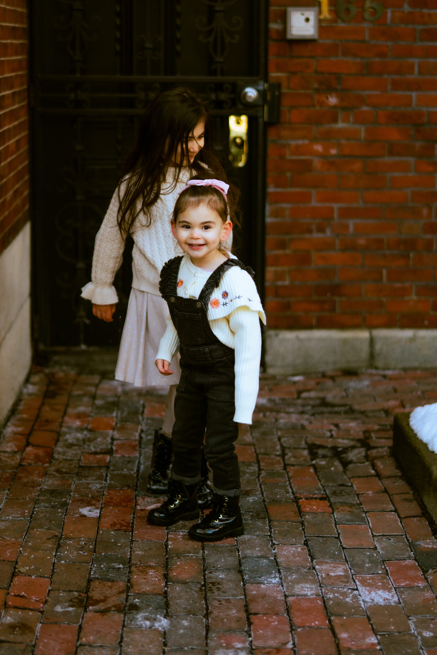 Winter Family Photos in Back Bay | Boston Snow | @glitterinclexi | GLITTERINC.COM