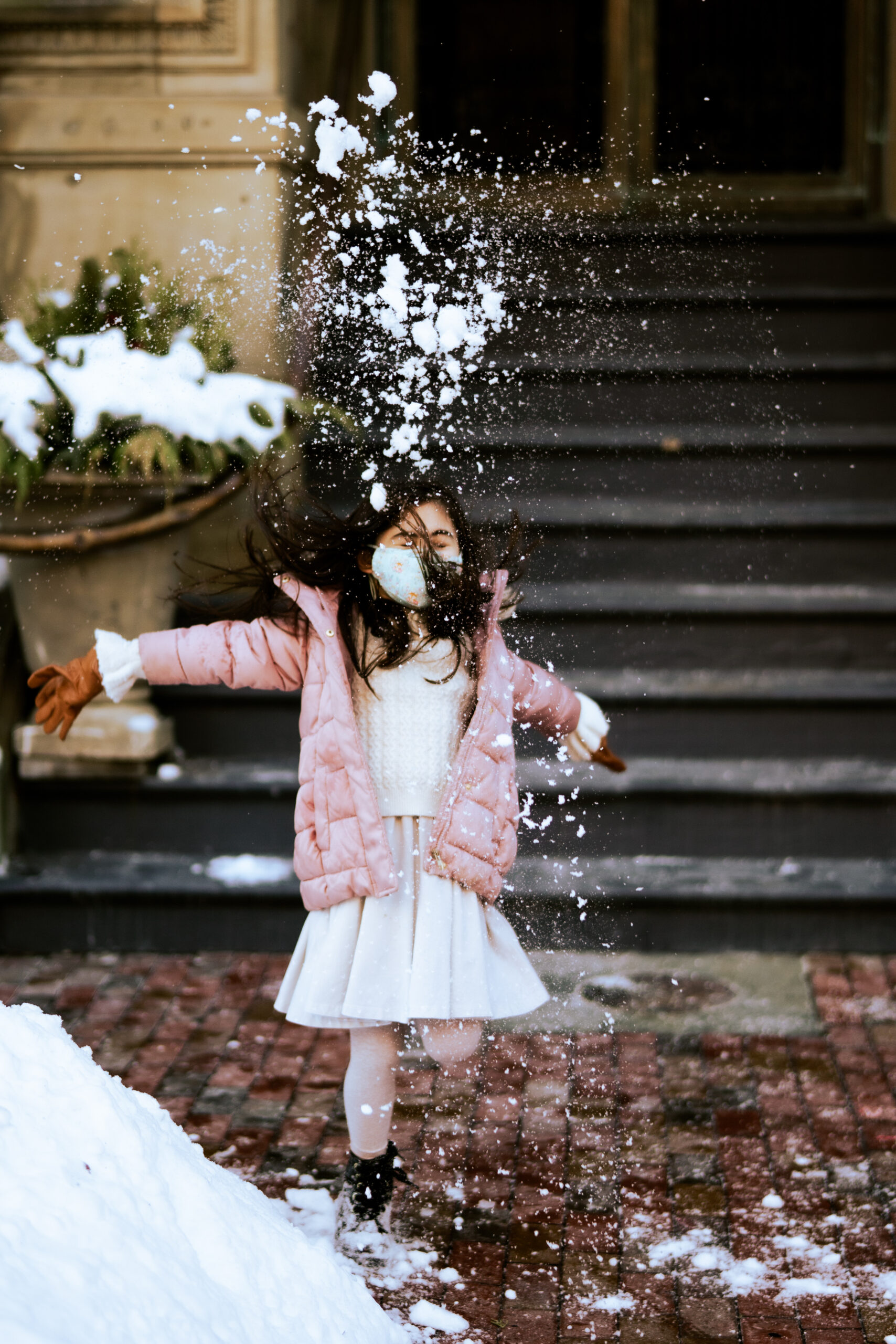 Winter Family Photos in Back Bay | Boston Snow | @glitterinclexi | GLITTERINC.COM