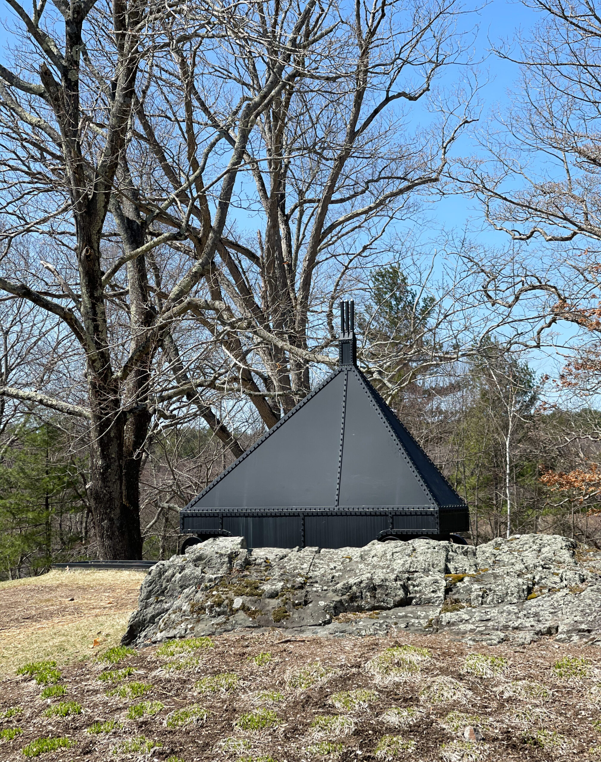 Exploring Boston - deCordova Sculpture Park in Lincoln Massachusetts - Visiting with Young Kids | @glitterinclexi | GLITTERINC.COM