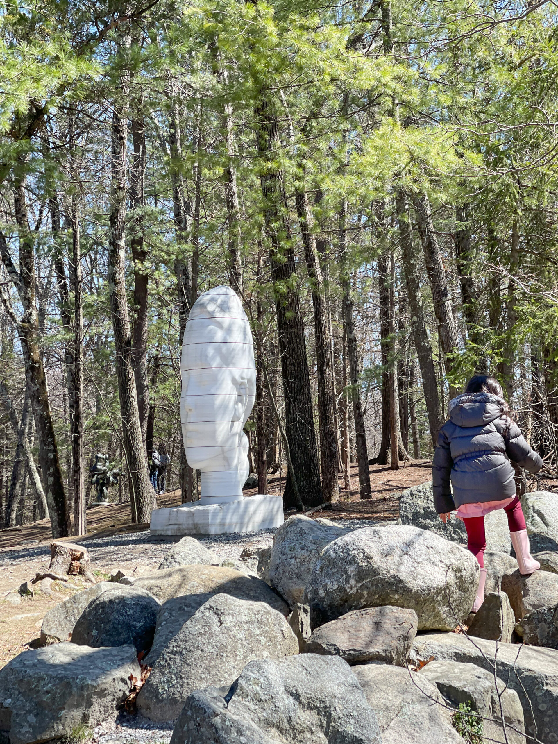 Exploring Boston - deCordova Sculpture Park in Lincoln Massachusetts - Visiting with Young Kids | @glitterinclexi | GLITTERINC.COM