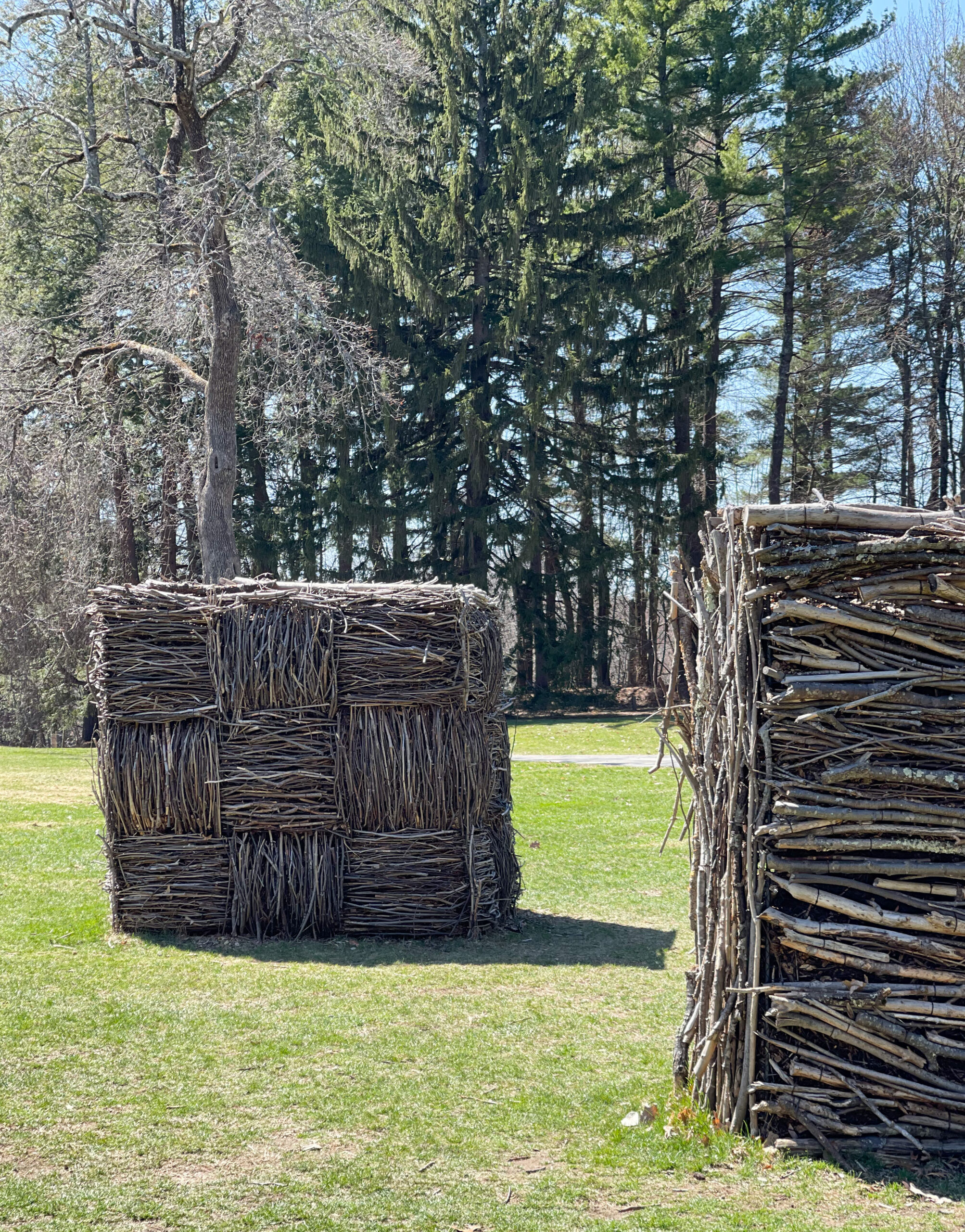 Exploring Boston - deCordova Sculpture Park in Lincoln Massachusetts - Visiting with Young Kids | @glitterinclexi | GLITTERINC.COM