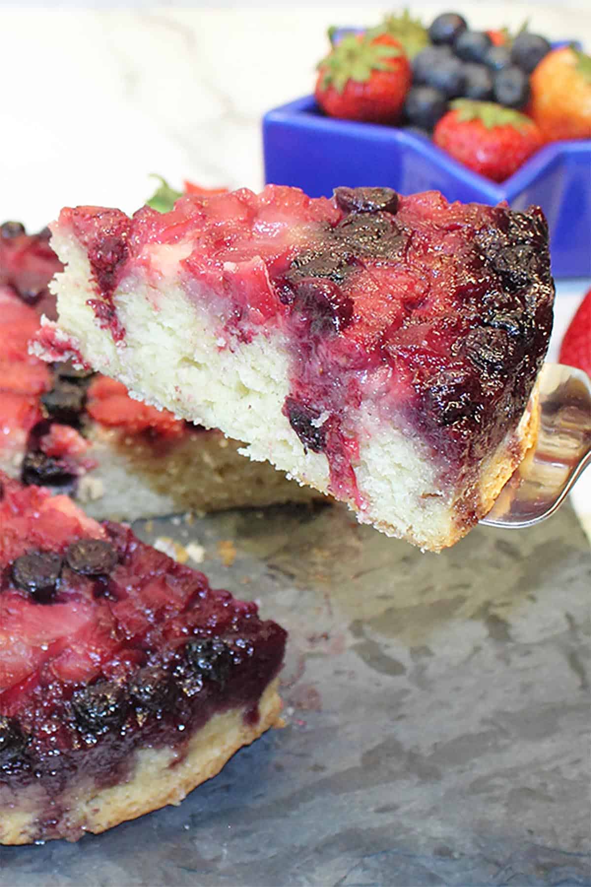 Berry Upside Down Cake 