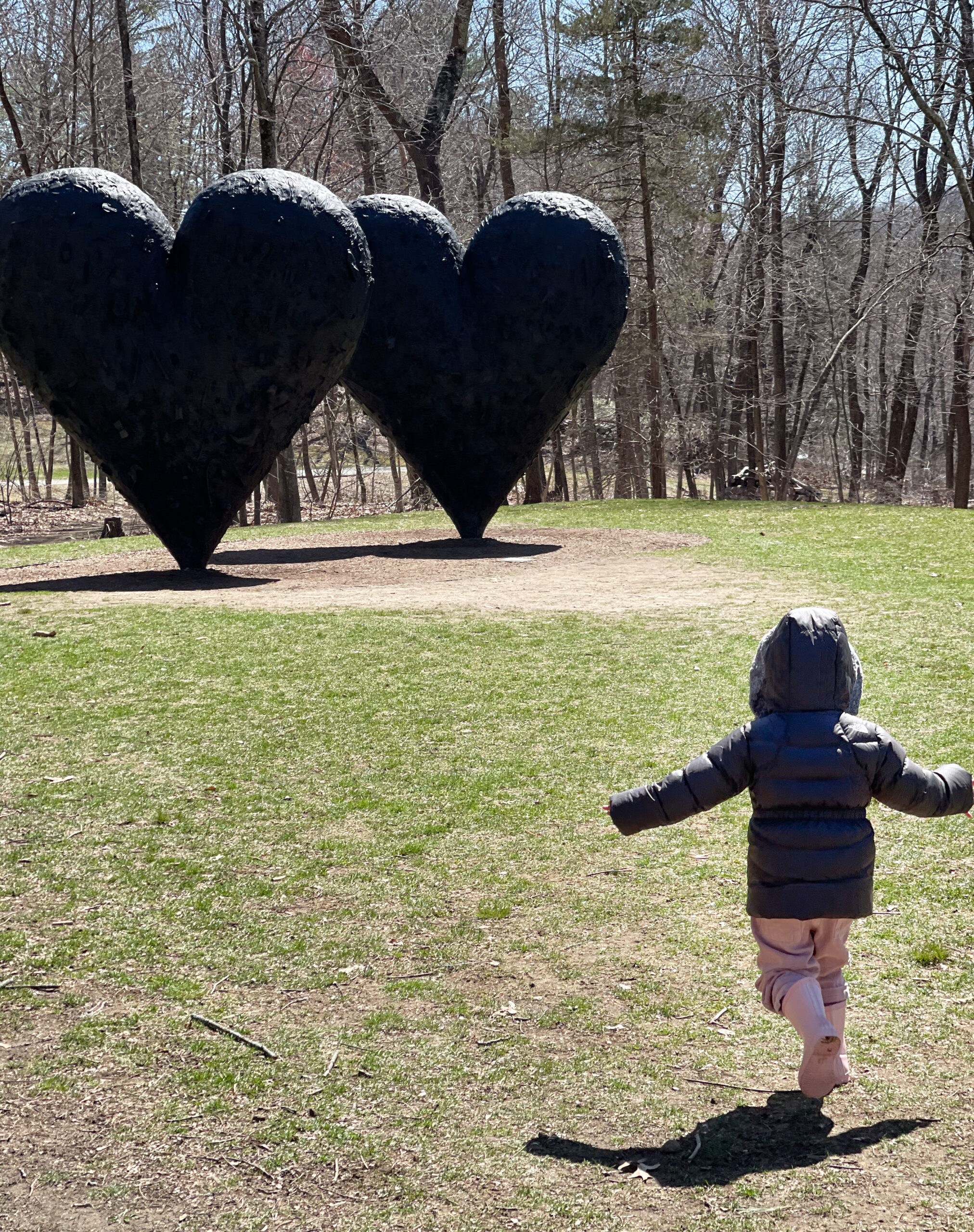Exploring Boston - deCordova Sculpture Park in Lincoln Massachusetts - Visiting with Young Kids | @glitterinclexi | GLITTERINC.COM