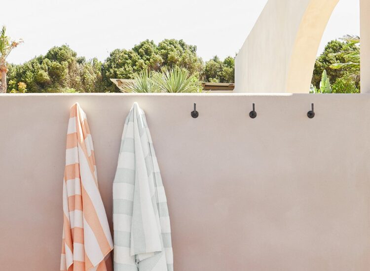 Weekly Finds + Beach People Fringe Towels + Summer Accessories Fashion and Home Finds | @glitterinclexi | GLITTERINC.COM