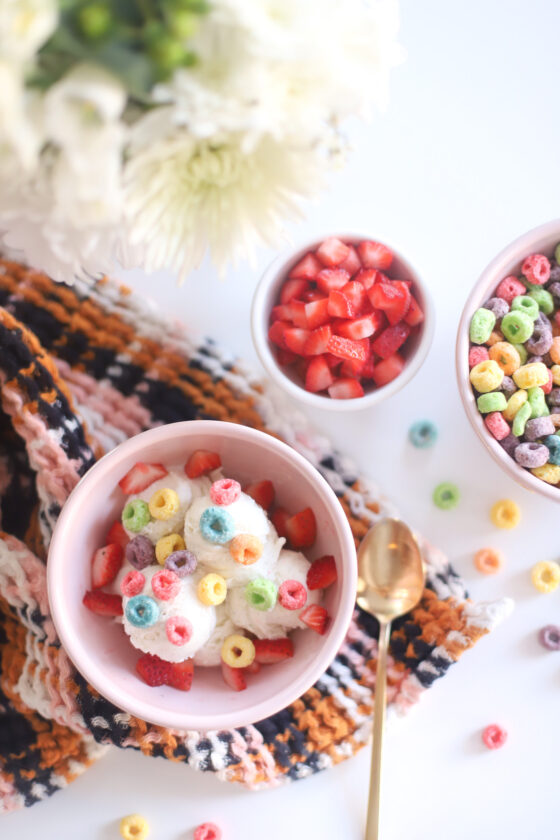 ice cream with toppings and toppings on a bowl