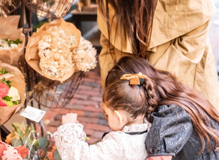Thankful - Fall in Beacon Hill Boston - Happy Thanksgiving - Rouvalis Flower Shop - GLITTERINC.COM