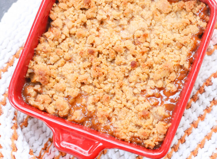Apple Crumble Recipe - GLITTERINC.COM