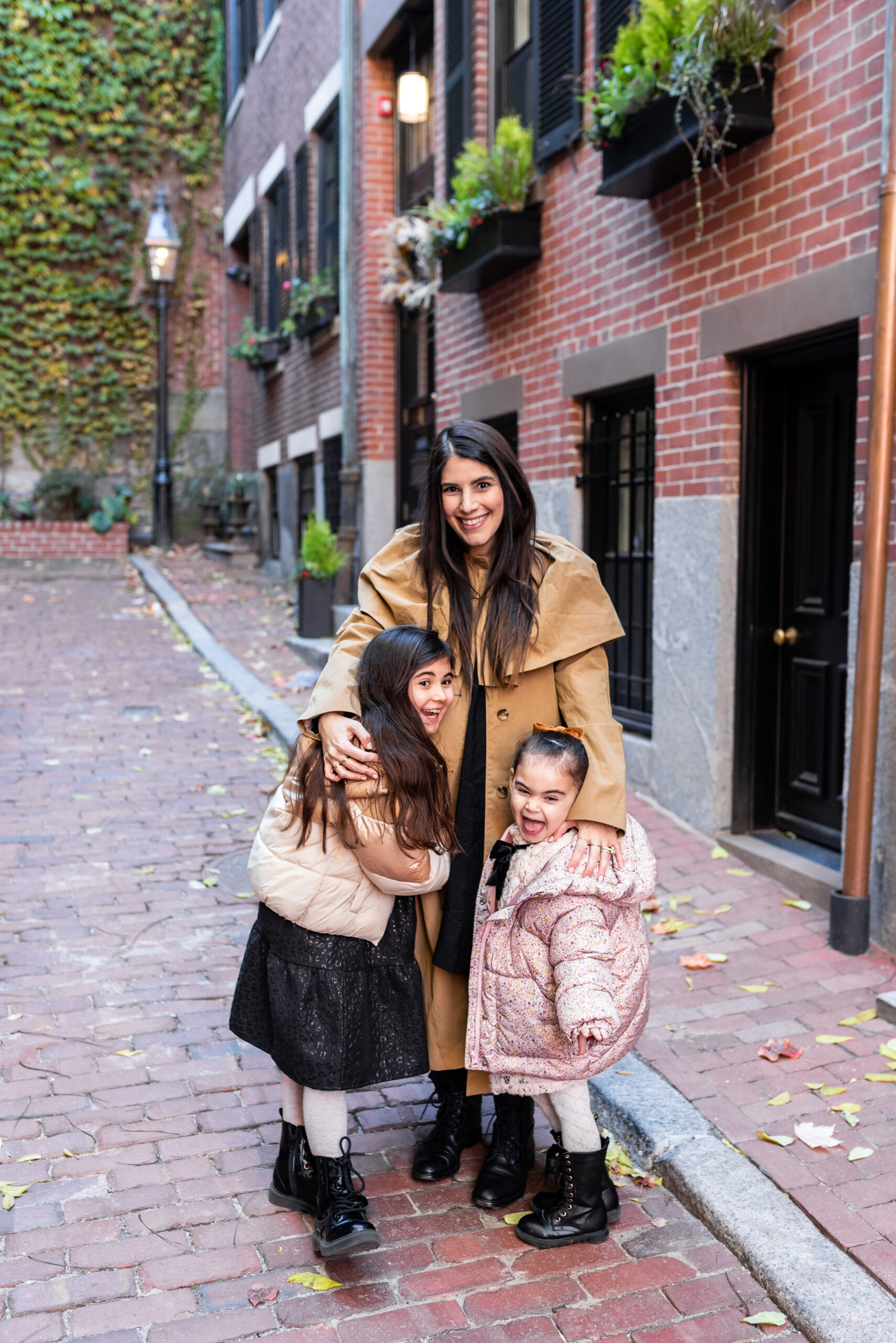 mother and daughters Holiday Family Photos in Beacon Hill - Boston