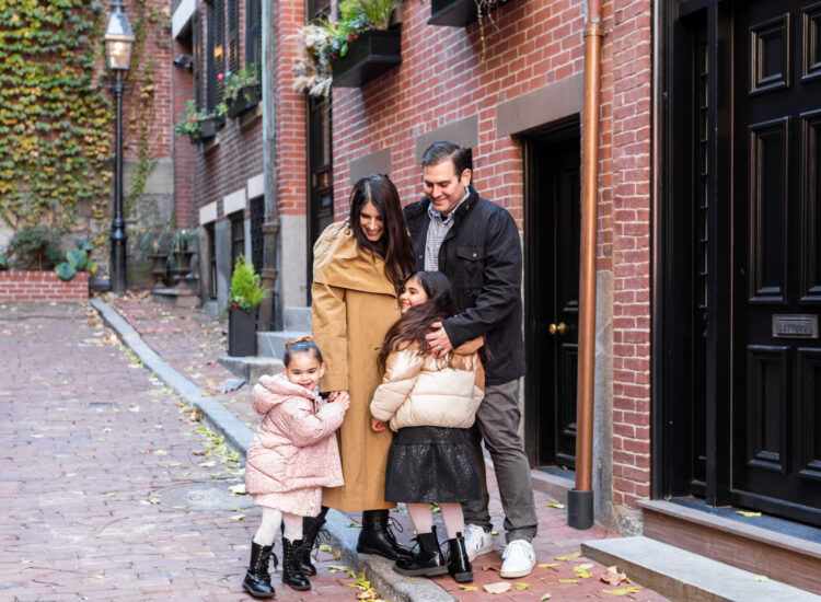Holiday Family Photos in Beacon Hill - Bosto