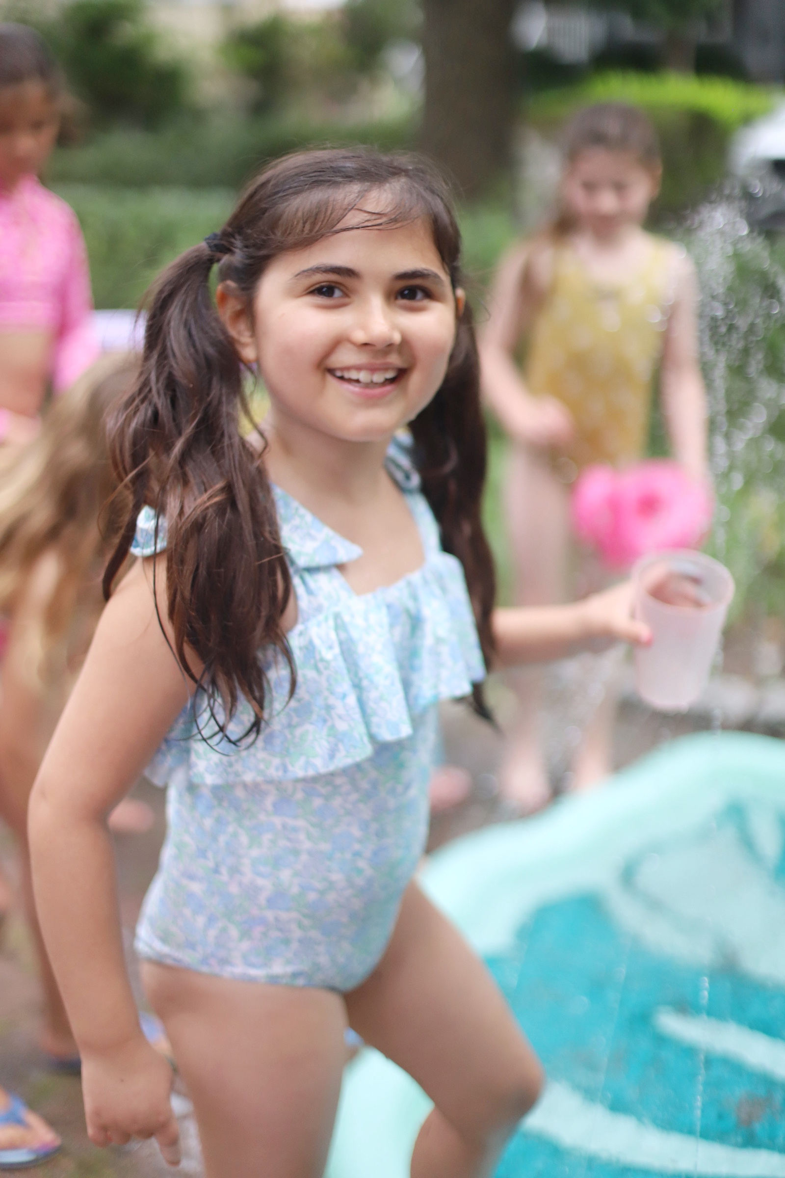 Scarlett's 8th Birthday Backyard Mermaid Splash Party | @glitterinclexi | GLITTERINC.COM
