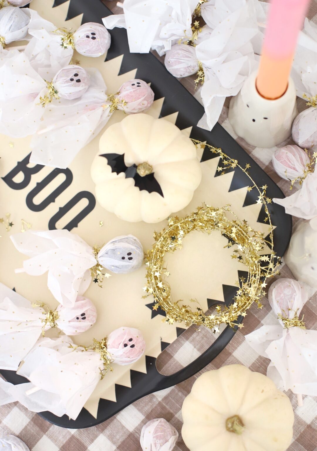 DIY Tissue Paper Ghost Lollipops (With a Gold Sparkly Twist) Glitter