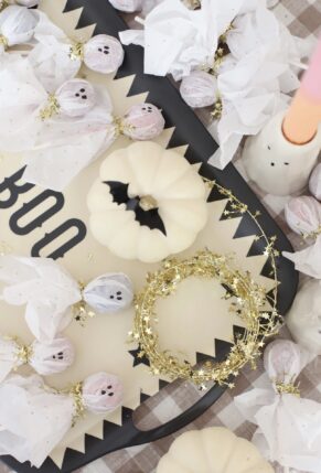DIY Tissue Paper Ghost Lollipops With a Gold Sparkly Twist - Perfect for Halloween Treats or as a Party Favor - GLITTERINC.COM