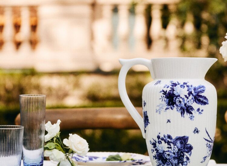 Weekly Finds Including this Gorgeous Blue and White Anthropologie Abi Pitcher