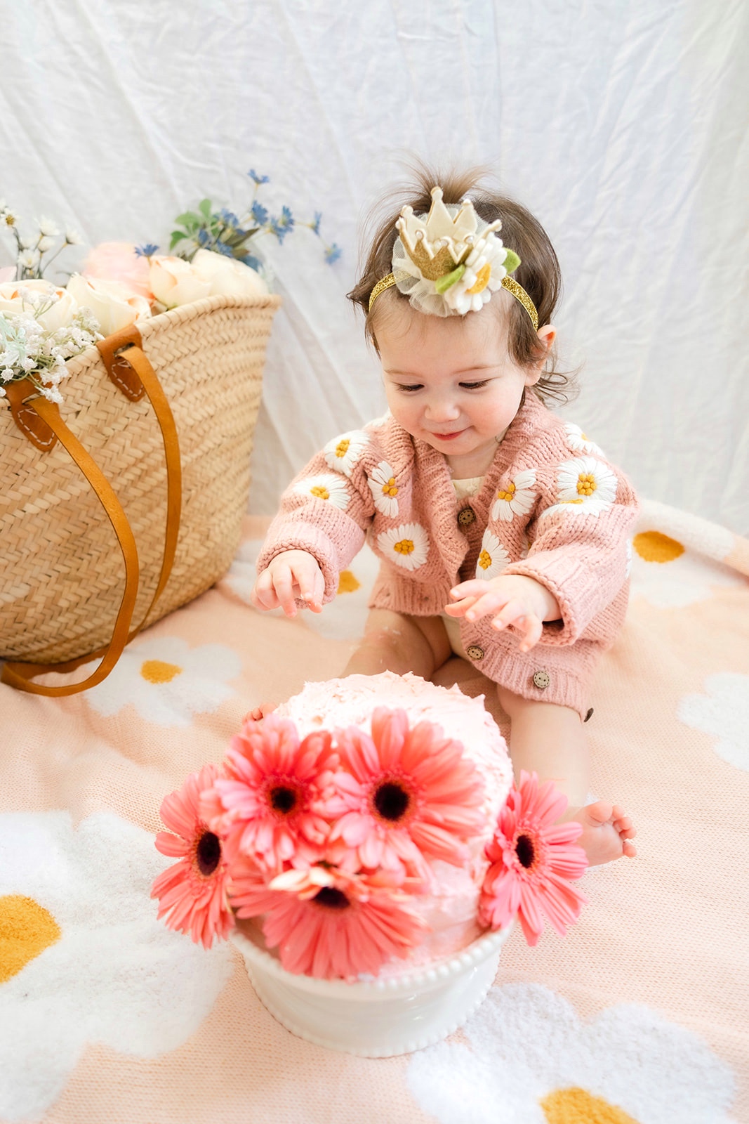 How to Style Baby’s First Birthday Cake Smash Photos at Home - Adelaide Is One Years Old!