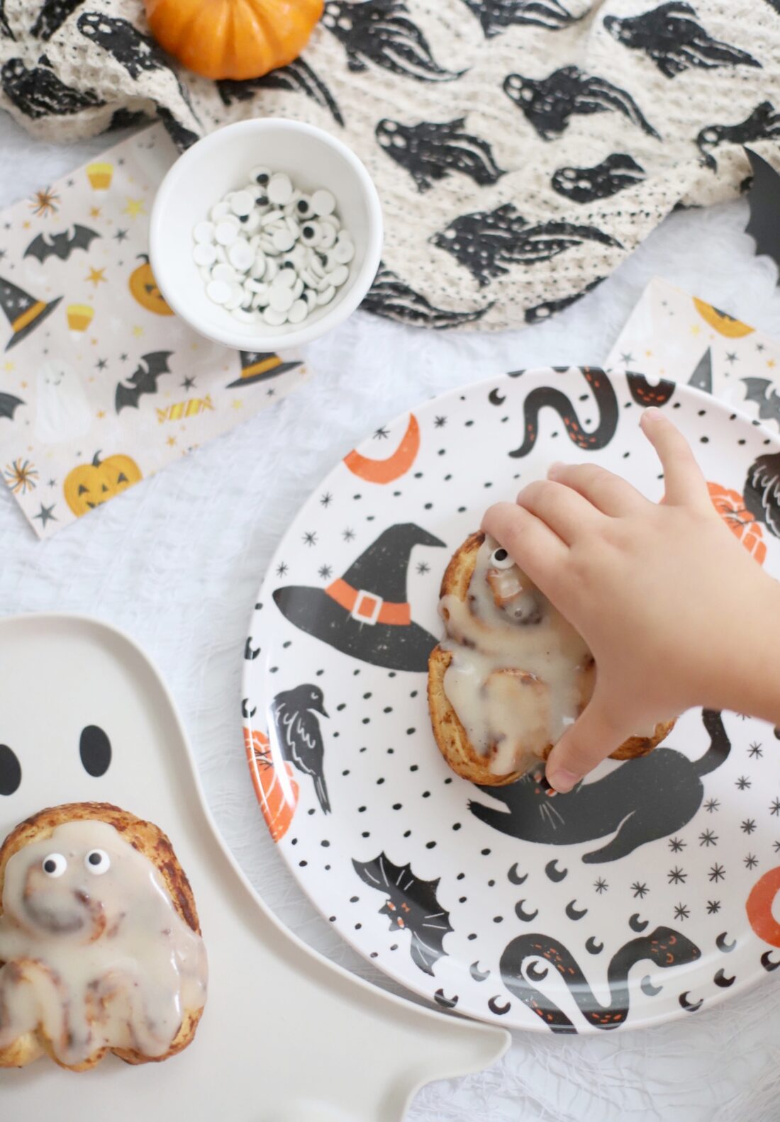 Spring Roll Ghost Cinnamon Roll Ghosts for Halloween - Glitter, Inc.