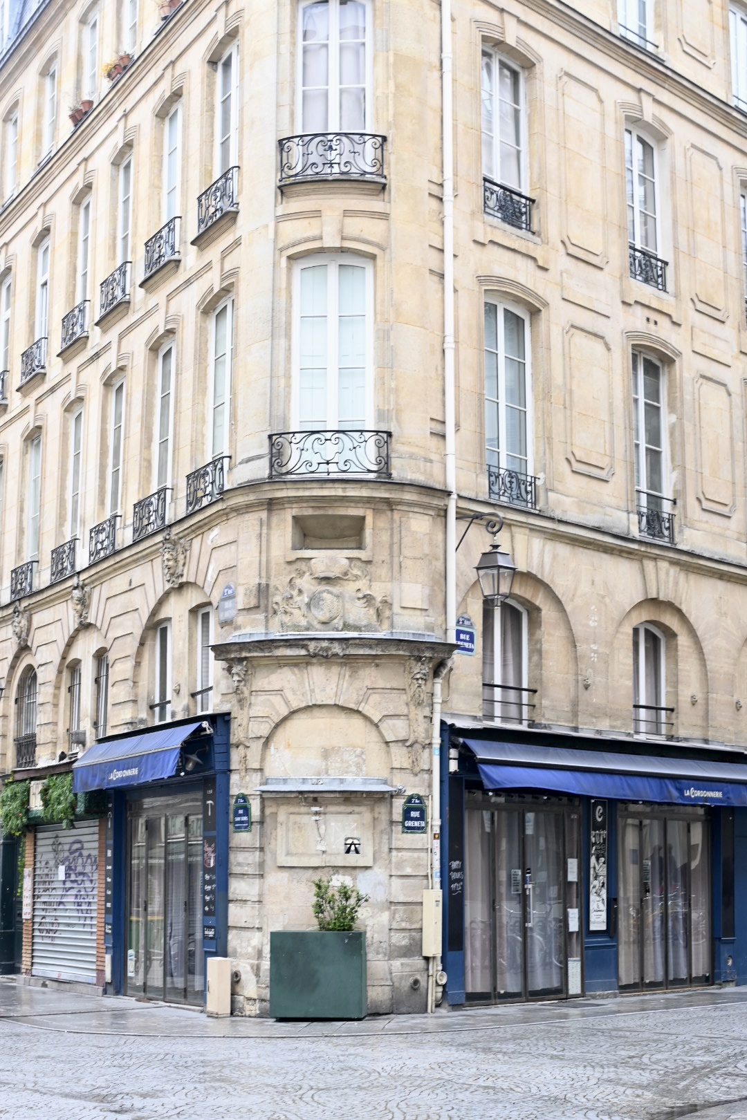 Marché des Enfants Rouges - Spending a Weekend in Paris France with Young Kids - Travel - GLITTERINC.COM