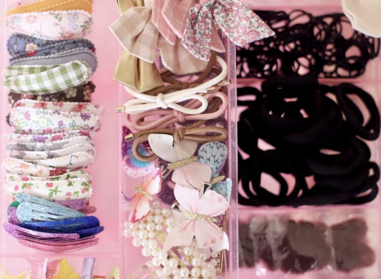 DIY Portable Home Hairstyling Box - Our Easy Morning Hair Routine With Three Girls - GLITTERINC.COM