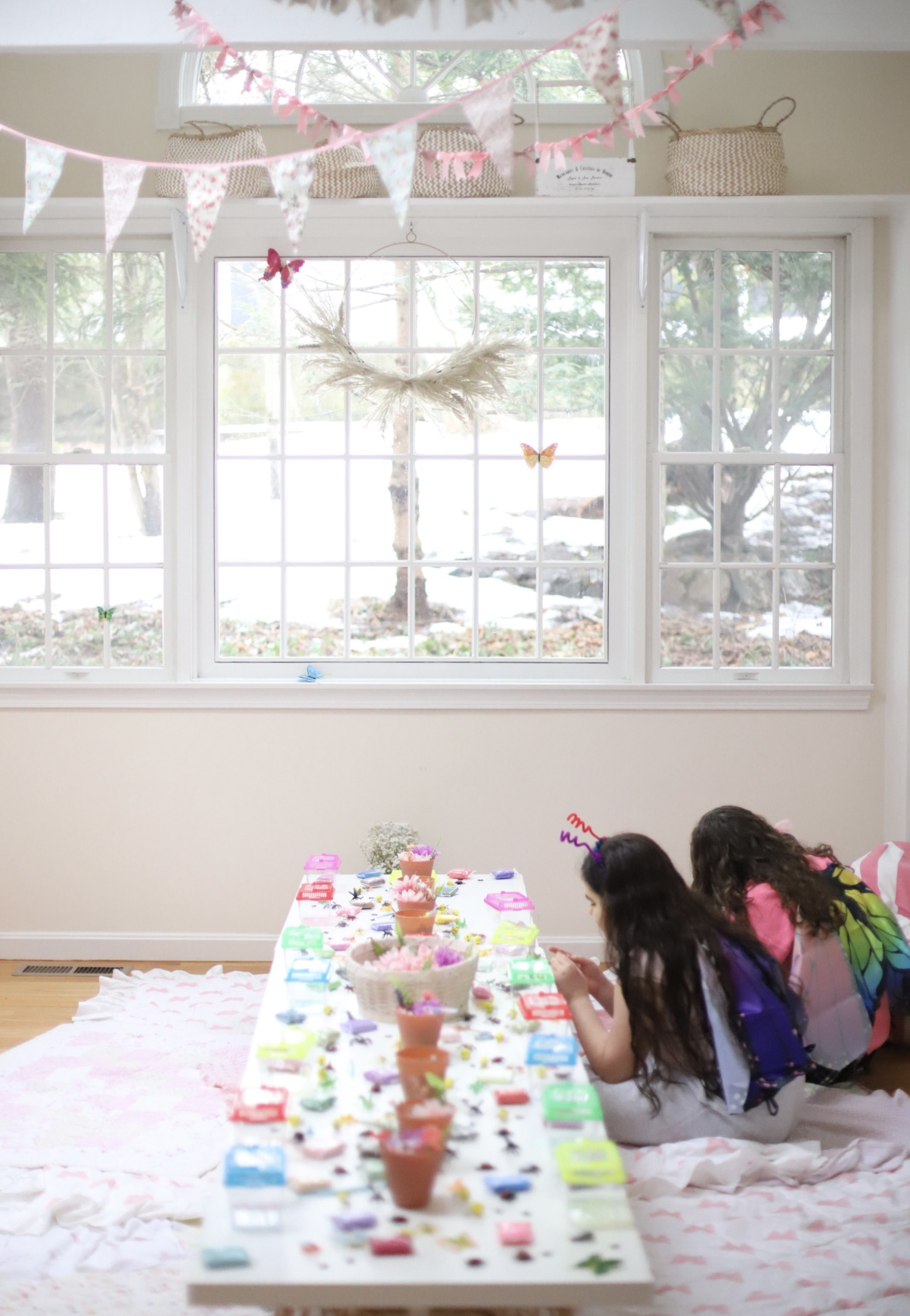 Bug-tastic Bug-themed kids birthday party decor and party activity - GLITTERINC.COM