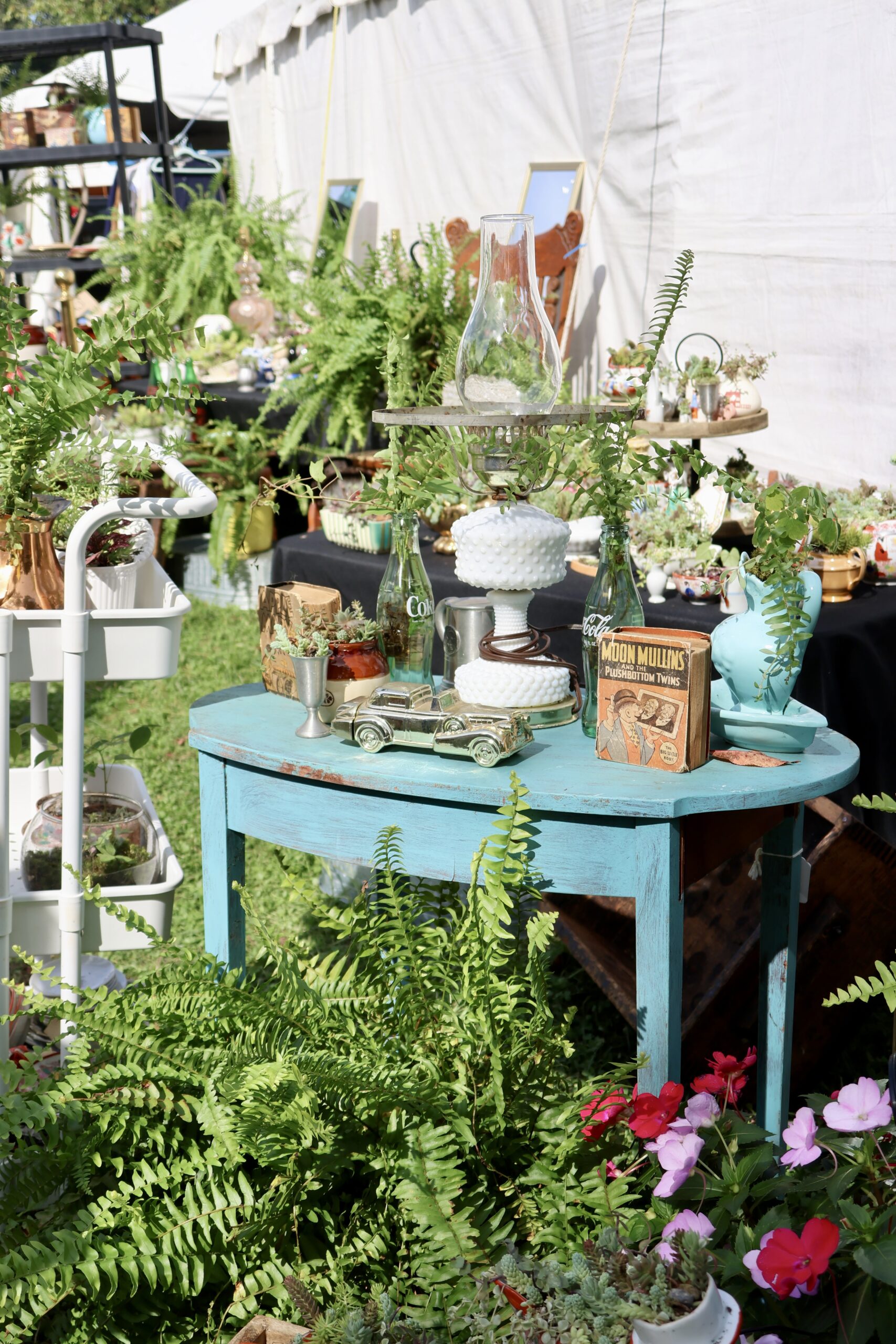 The Ultimate Brimfield Flea Market Survival Guide - GLITTERINC.COM